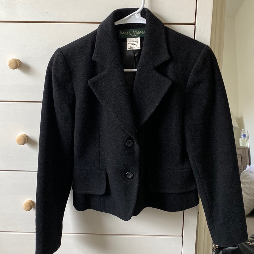Harve Benard black blazer size 4 Petite